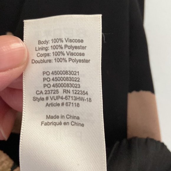 ❗️SOLD❗️Aritzia Wilfred Black Floral Satin Ankle Faun Pants Size M - Picture 10 of 10